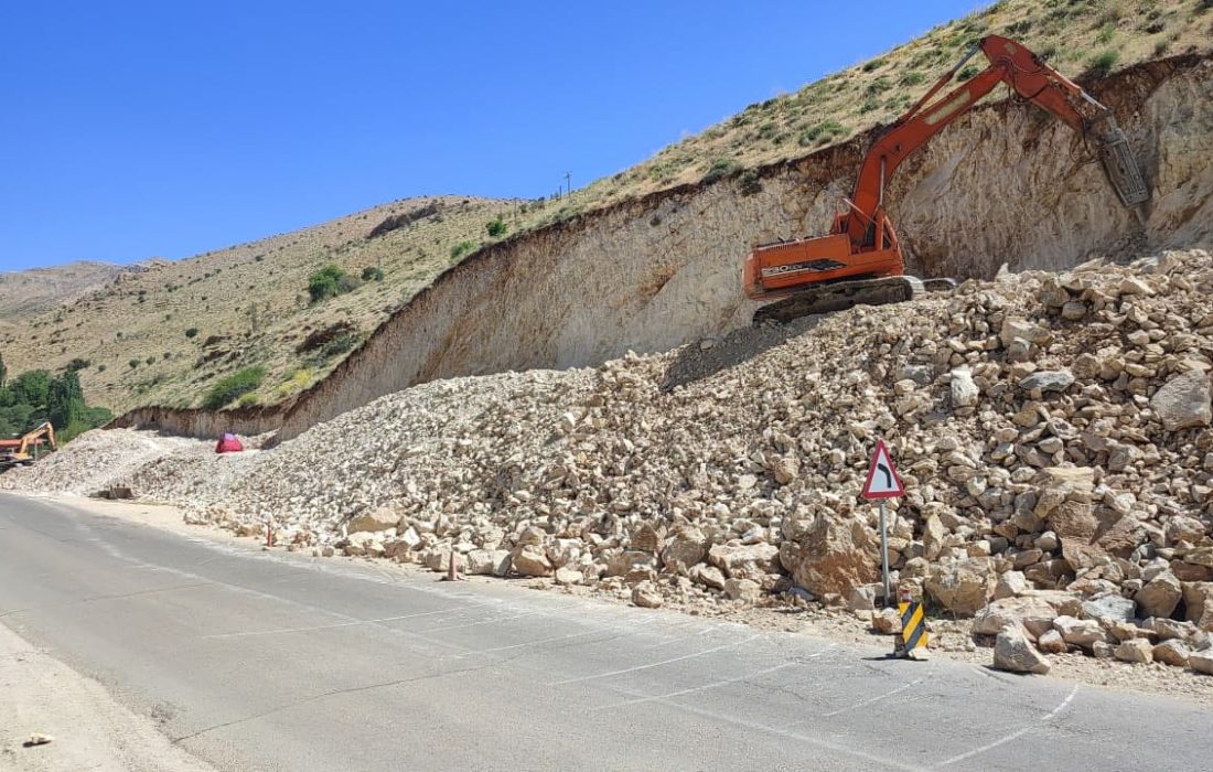 عملیات اجرایی تعریض جاده چله گاه