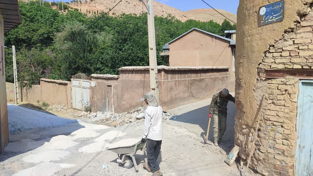 ادامه عملیات اجرایی سنگ فرش محله پساس