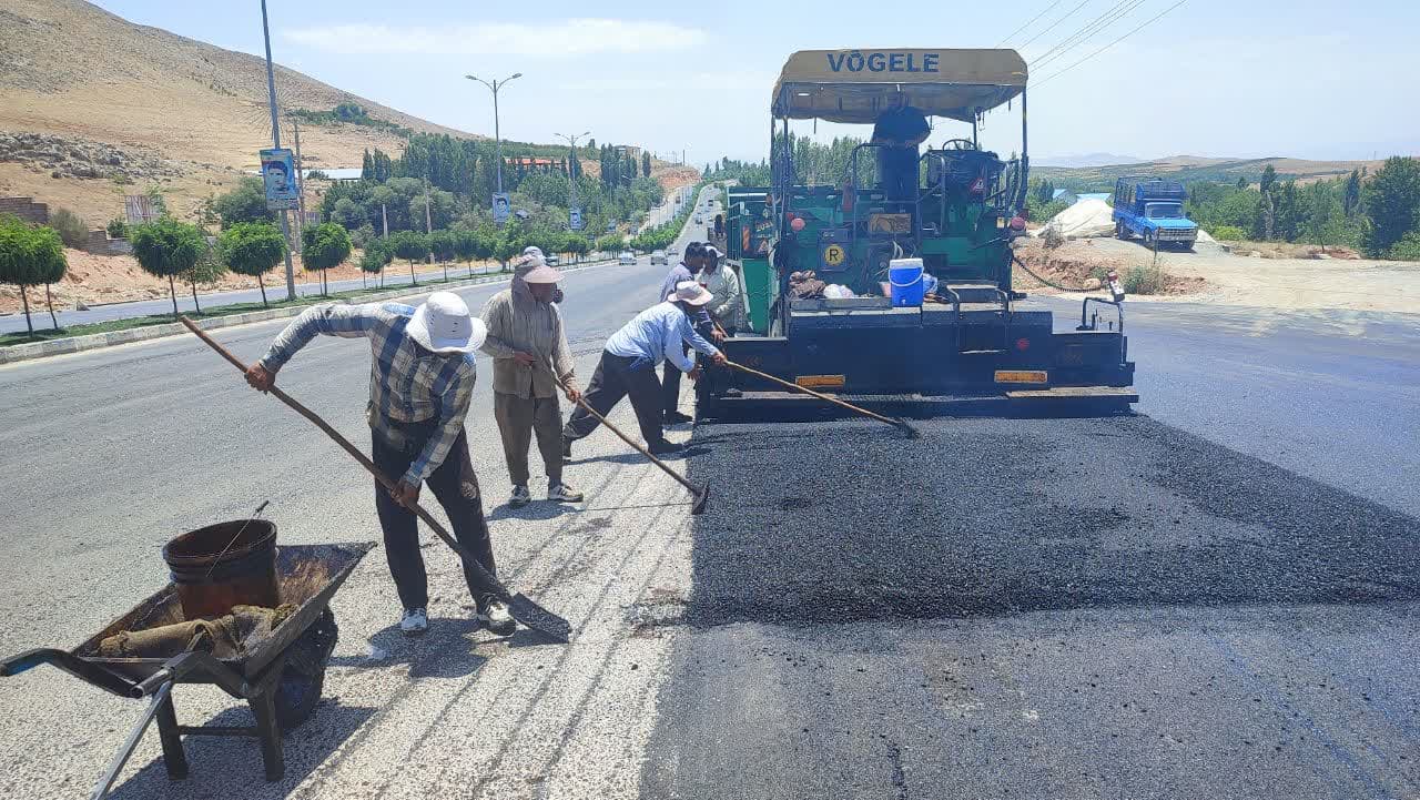 آسفالت حاشیه بلوار شهید سلیمانی