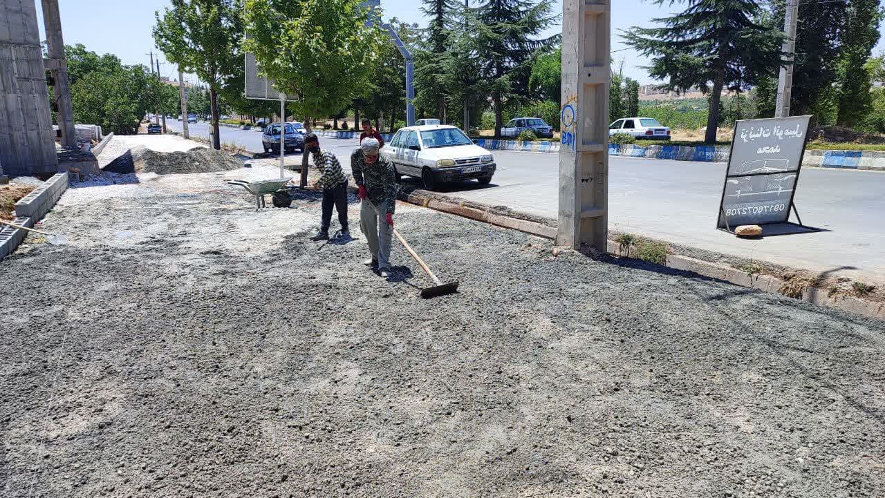 آماده سازی پیاده روجهت موزاییک فرش