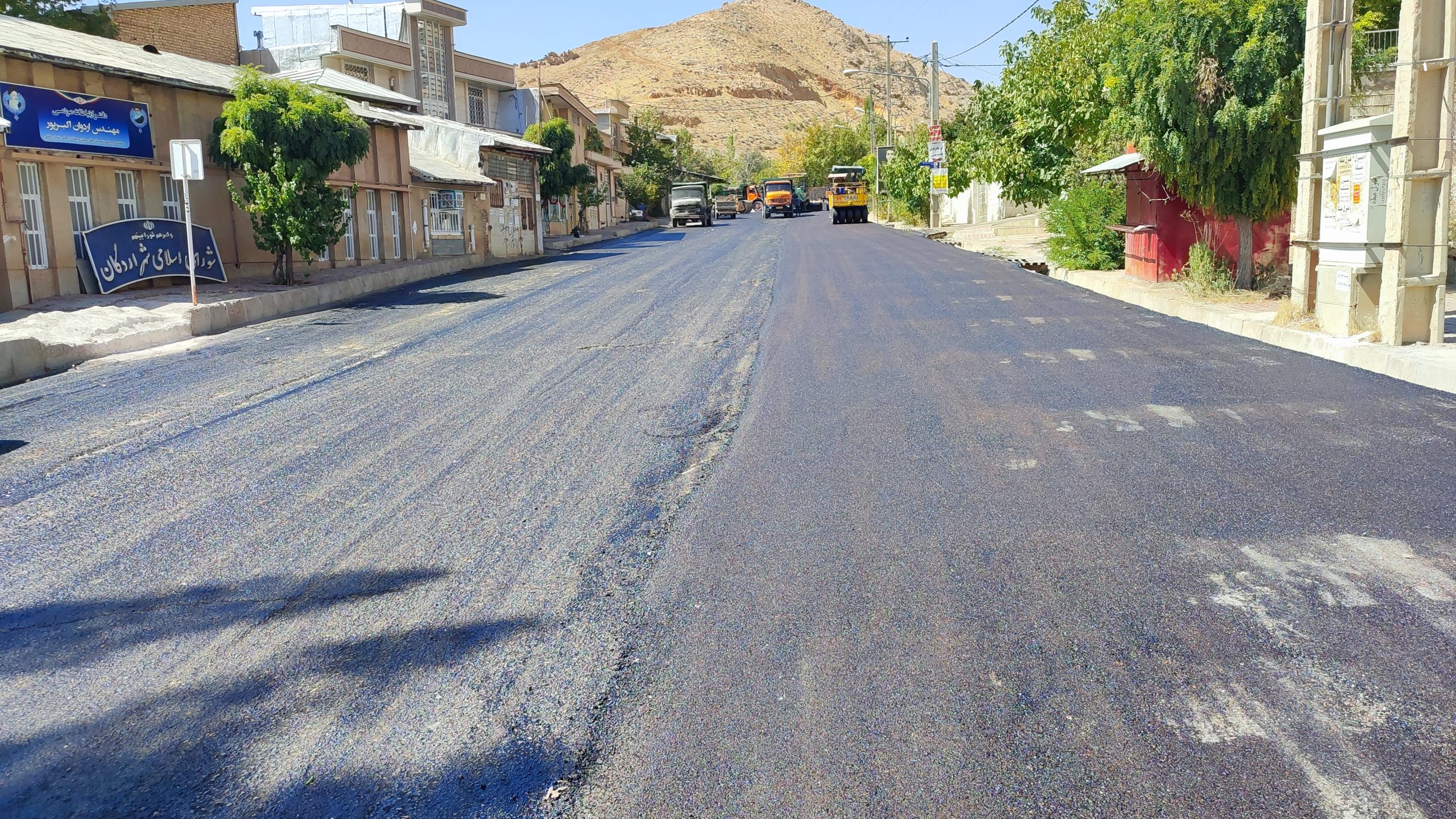 روکش آسفالت خیابان میرزا علیرضا تجلی