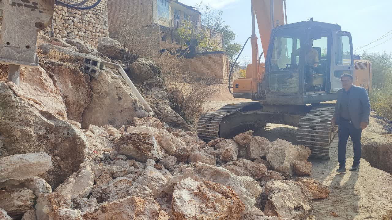 بازگشایی خیابان کنار رودخانه ساحلی