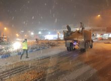 برف روبی و نمک پاشی معابر شهر